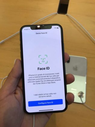 iPhone X Prime Impressioni Tindaro Battaglia - Evidenza