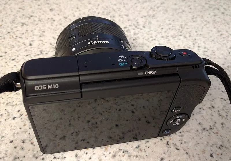 CANON EOS M10 RECENSIONE