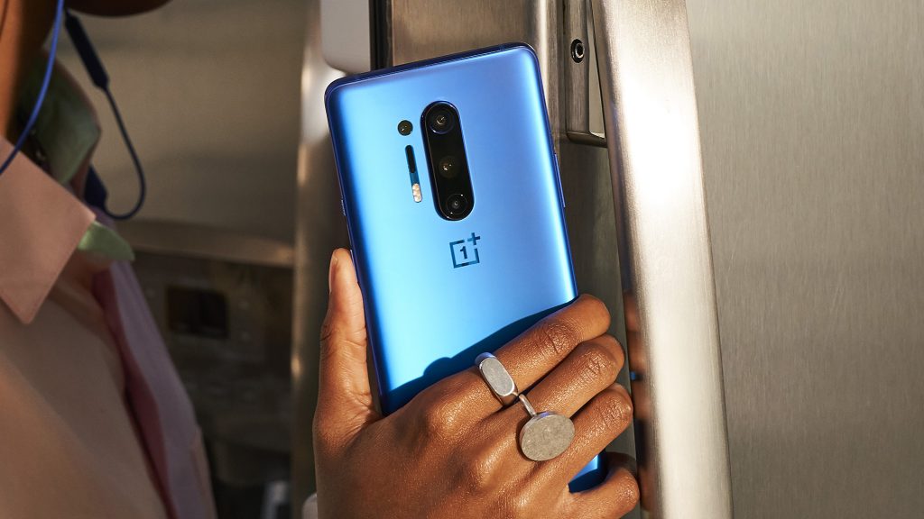 oneplus 8t caratteristiche